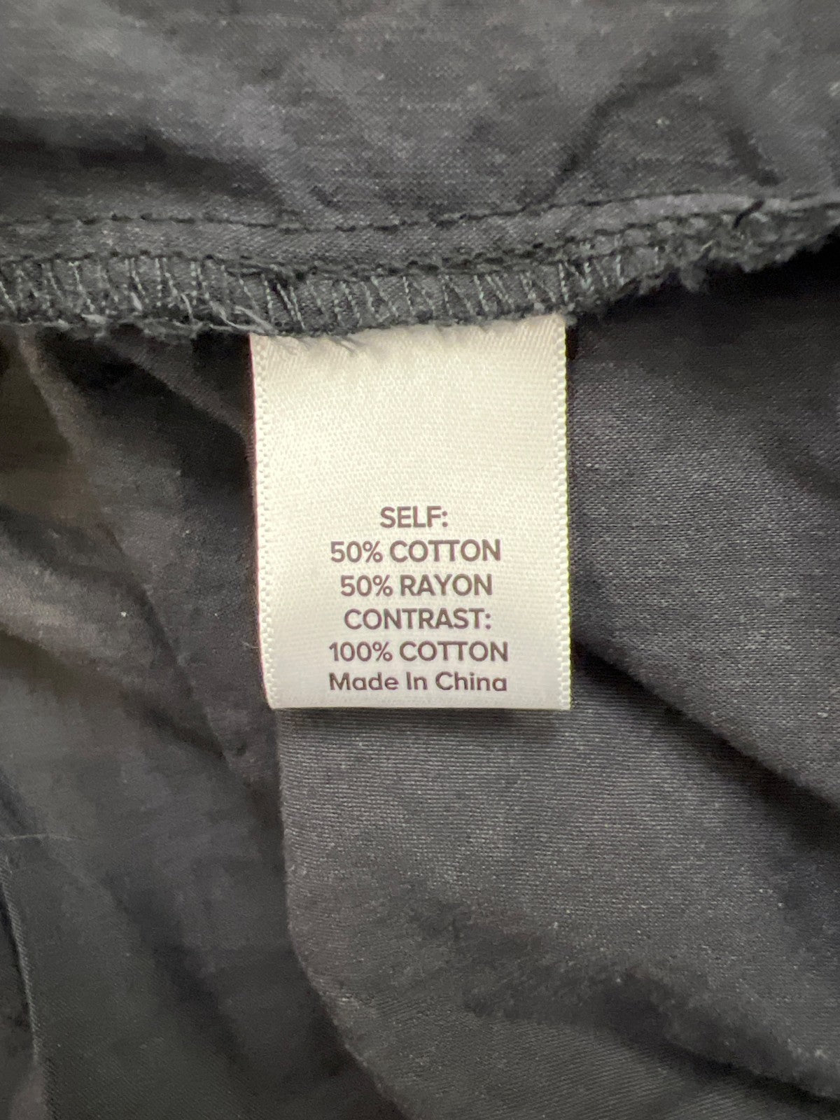 Evereve Women’s Black Short Sleeve Crochet Back Button Up Blouse - L