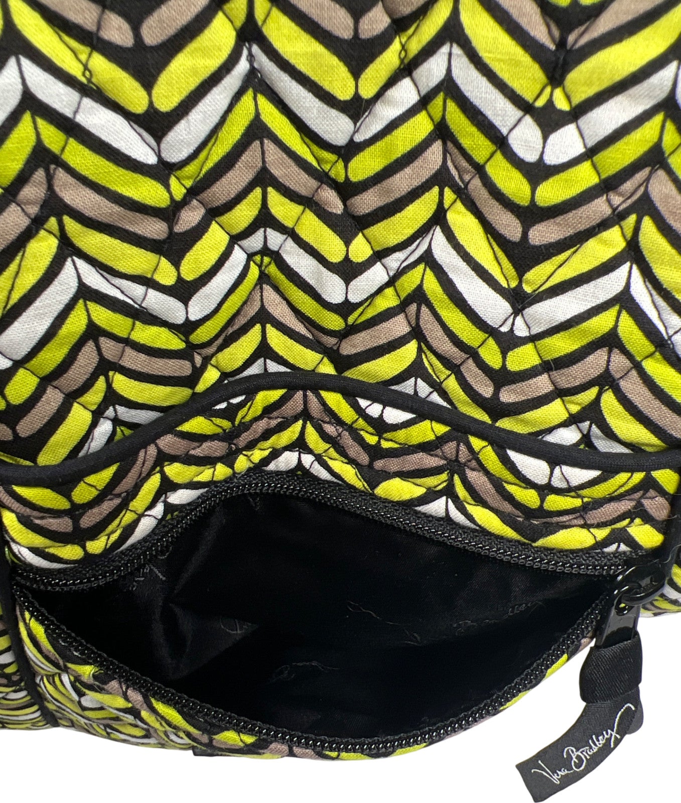 Vera. Bradley Women’s Yellow Citron Chevron Crossbody Hipster Purse