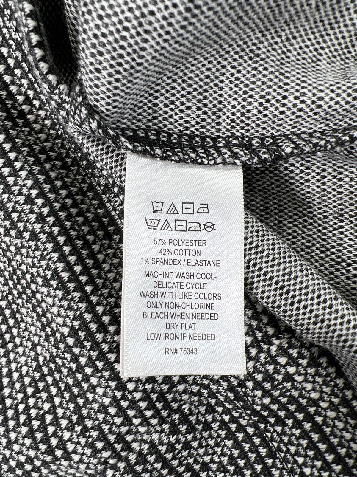 Tahari Women’s Black/White Pocket Front 3/4 Sleeve Shift Dress - S