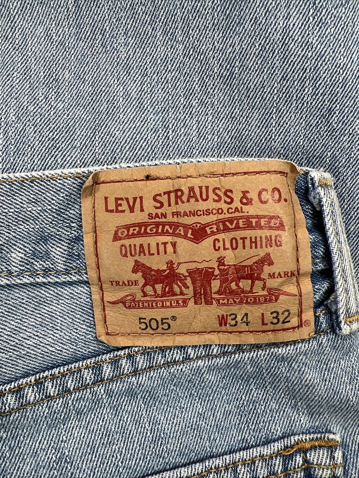 Levi's Men's Light Wash 505 Straight Leg Jeans - 34x32