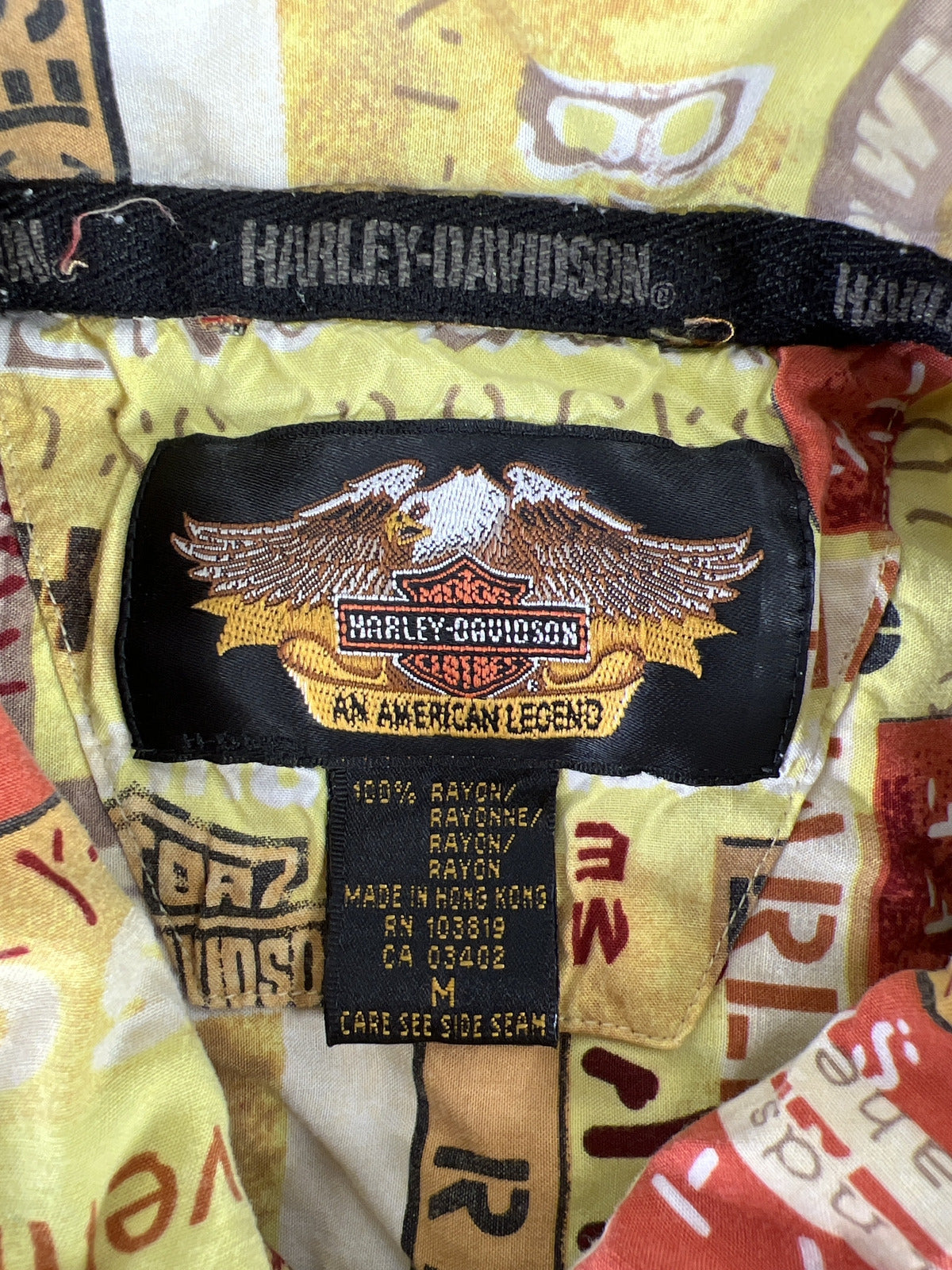 Harley Davidson Men’s Yellow Road Sign Graphic Short Sleeve Button Up Shirt - M