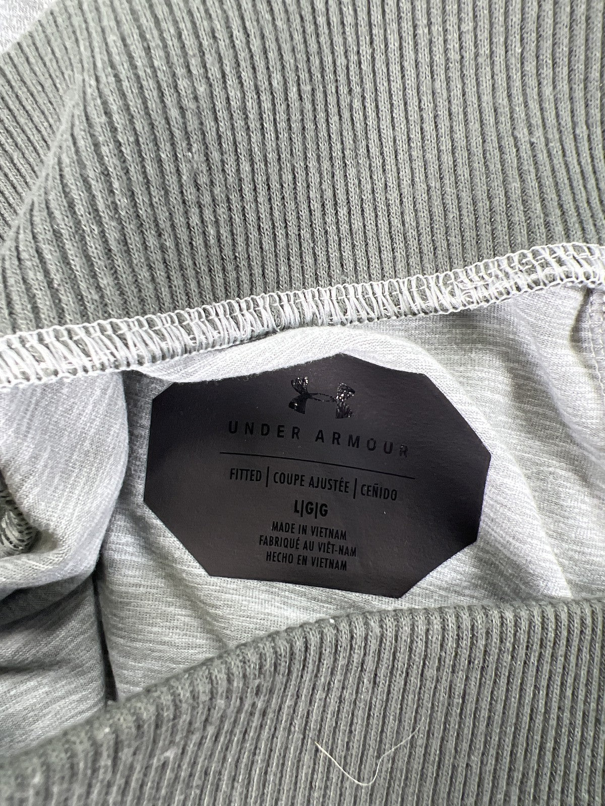 Under Armour Women’s Green Heathered Unstoppable Fitted Jogger Sweatpants - L