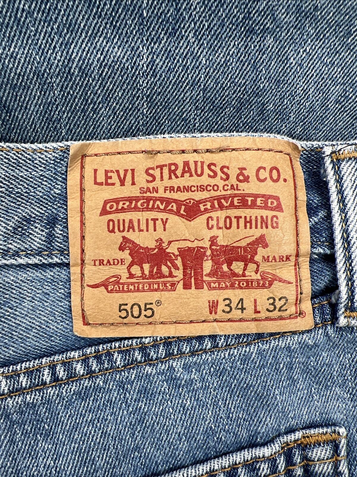 Levi's Men's Light Wash 505 Straight Leg Cotton Denim Jeans - 34x32