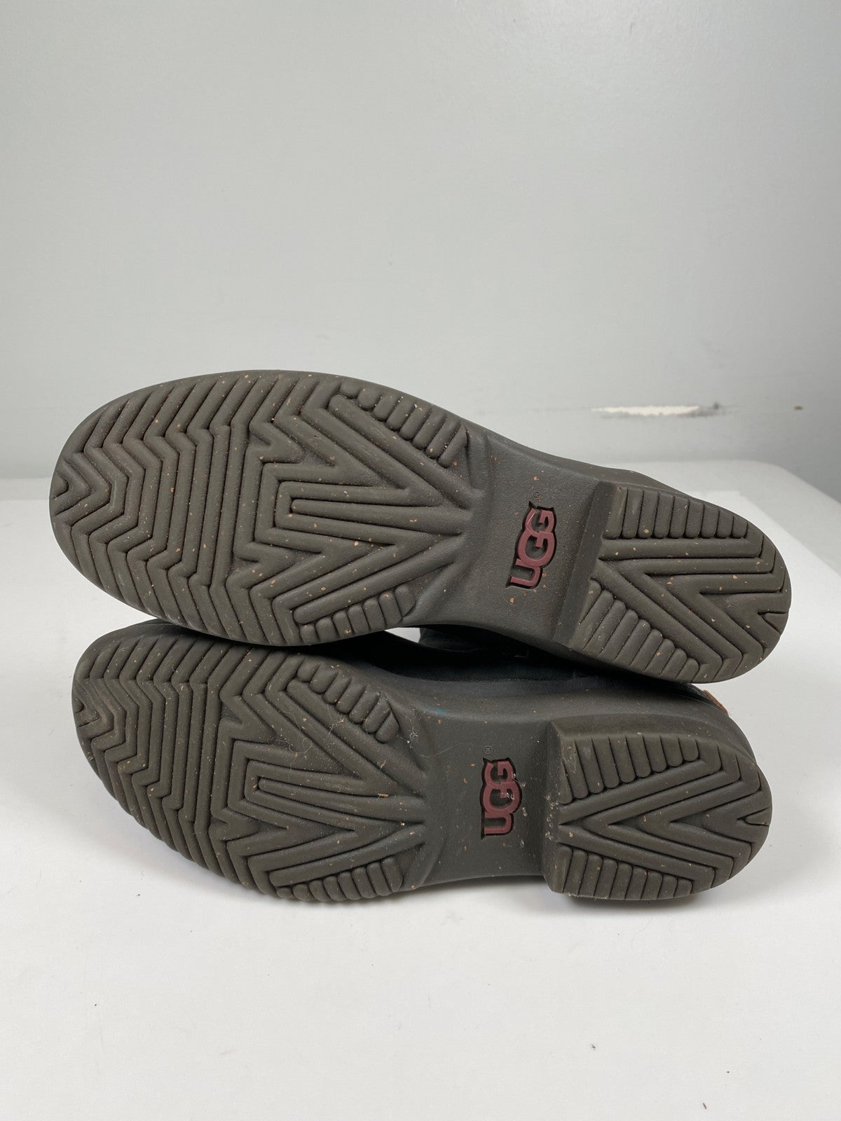 UGG Women’s Black Suede Simmons Shearling Lined Short Mid Calf Boots - 8