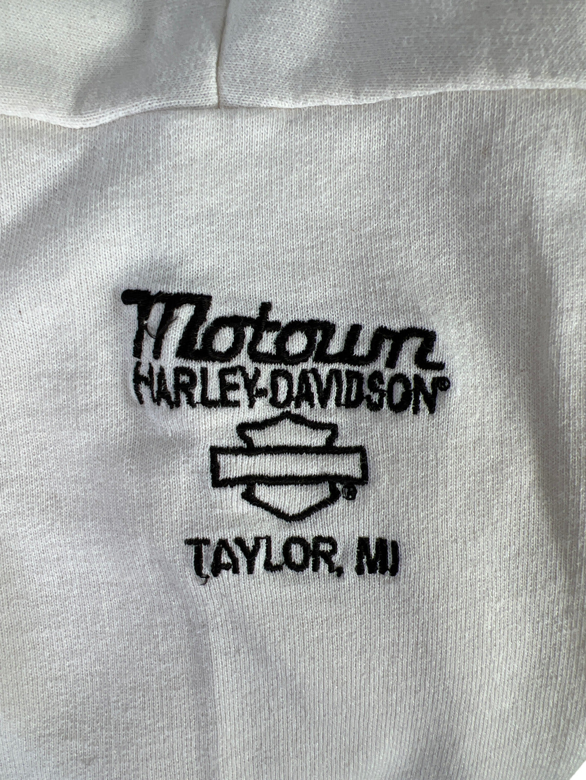 Harley Davidson Women’s White Taylor MI Long Sleeve V-Neck Pullover Shirt - M