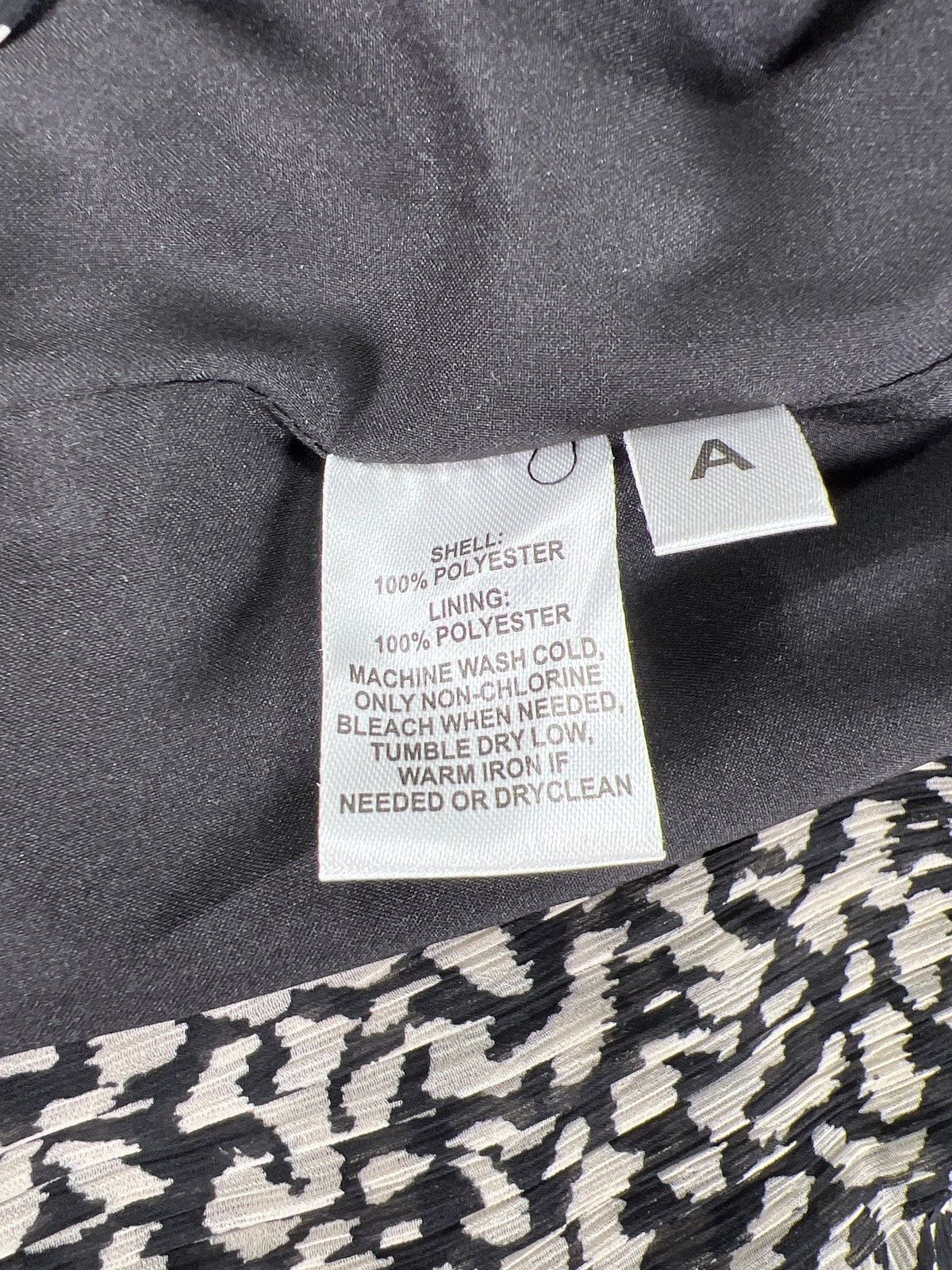 LOFT Women’s Black Side Zip Short Skirt - 6