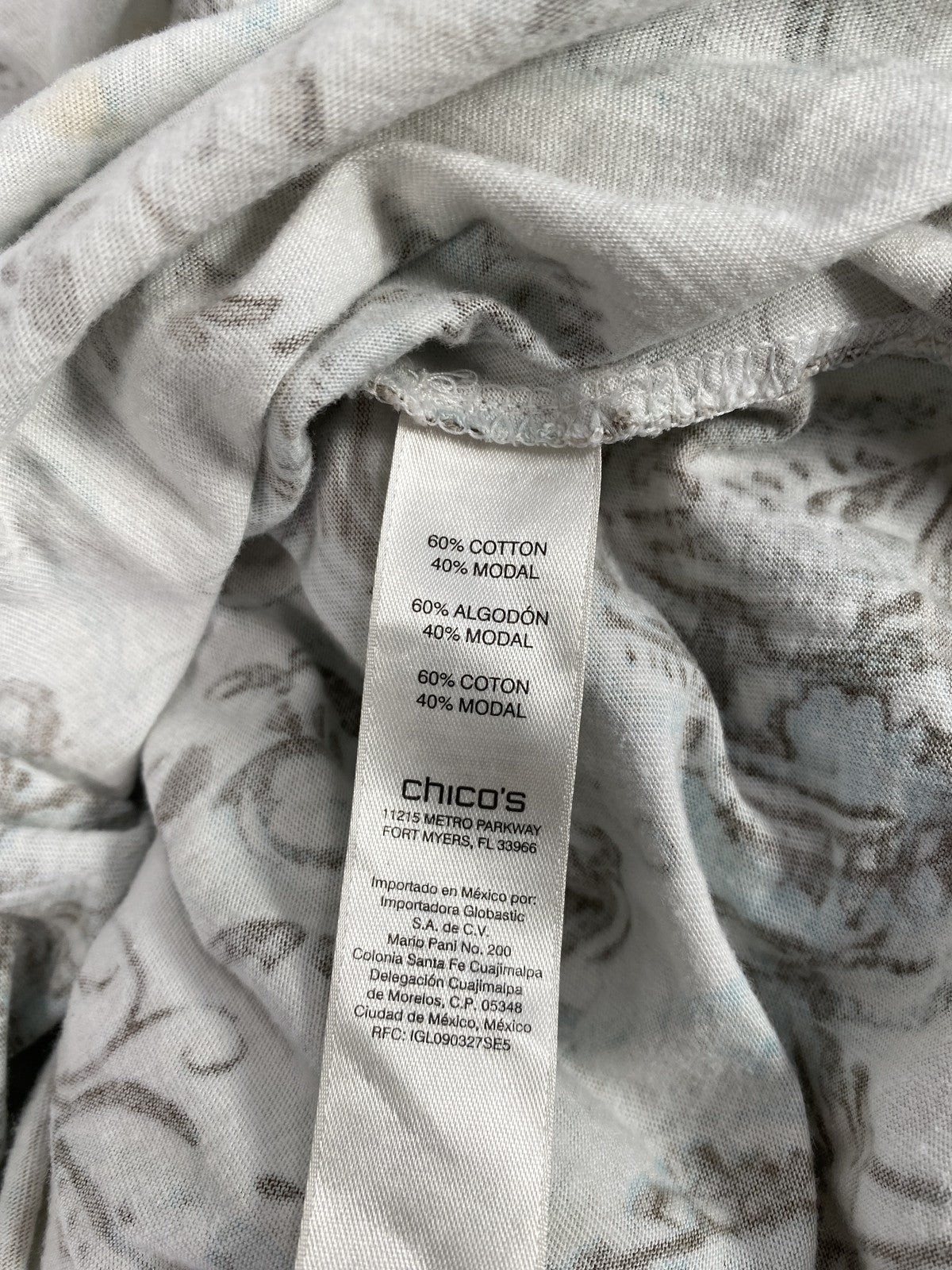 Chico’s Women’s White/Blue Paisley 3/4 Sleeve T-Shirt - 2/US L