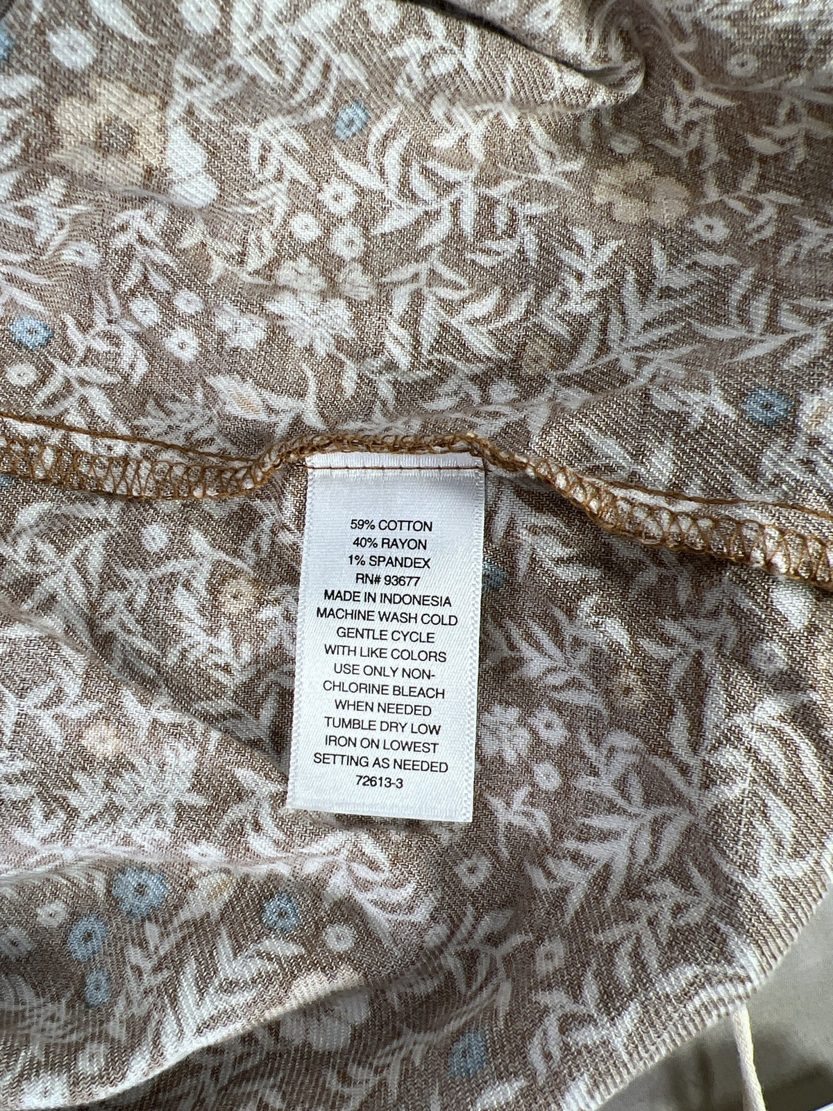 NEW ANA Women’s Brown Floral V-Neck Wrist Length Sleeve Blouse - L