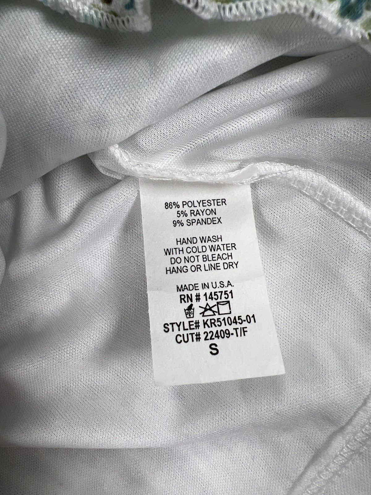 NEW Altar’d State Women’s Blue/Green Floral Button Accent Sleeveless Jumper - S