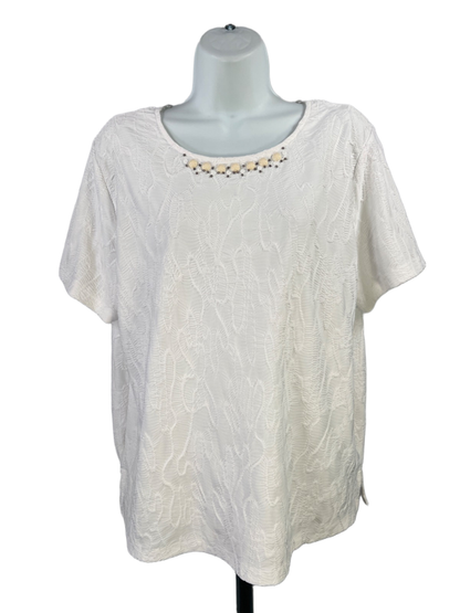 Alfred Dunner Women's White Textured Embroidered Beaded Short Sleeve Shirt - M