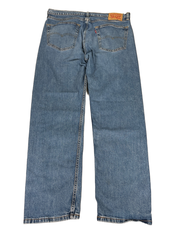 Levi's Men's Medium Wash 505 Regular Authentic Soft Denim Jeans - 36x30 image 2