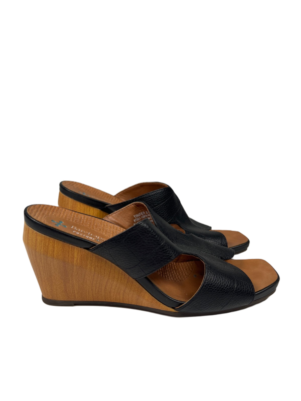 Baretraps Women's Black/Brown Yinifer Posture Plus Wedge Sandals - 8.5
