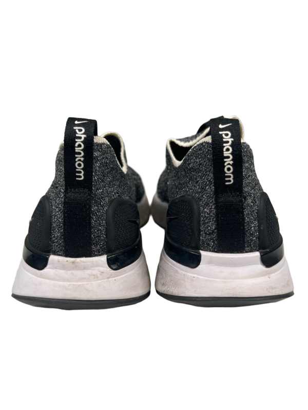 Nike Women's Black/White Oreo React Phantom Run Flyknit 2 Laceless Sneakers - 8 image 4