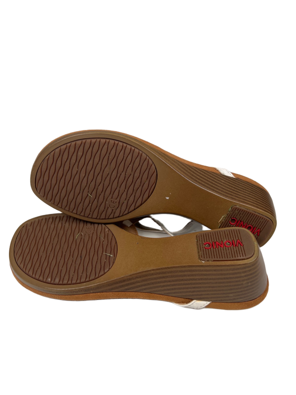 Vionic Women's White/Brown Park Orchid Toe-Post Adjustable Wedge Sandals - 8.5 image 8