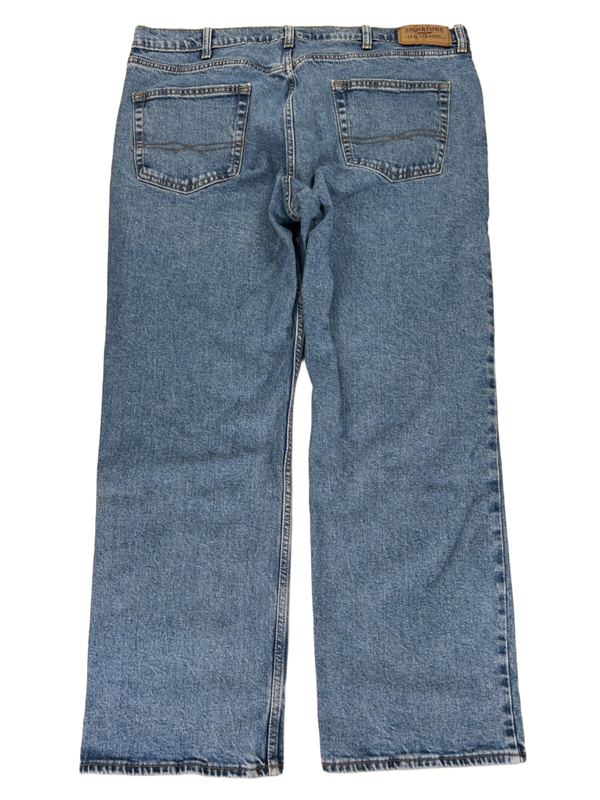 Levi's Men's Medium Wash Signature Gold Relaxed Denim Jeans - 40x30 image 2
