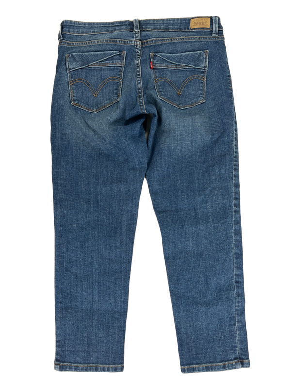 Levi's Women's Medium Wash Cropped Denim Jeans - 10 image 2