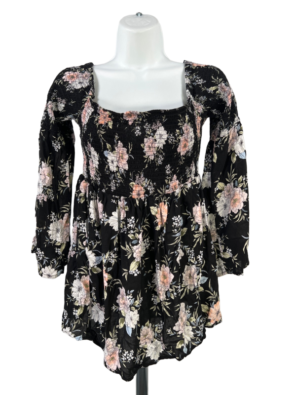 Torrid Women's Black/Pink Floral 3/4 Bell Sleeve Smocked Blouse - Plus 0