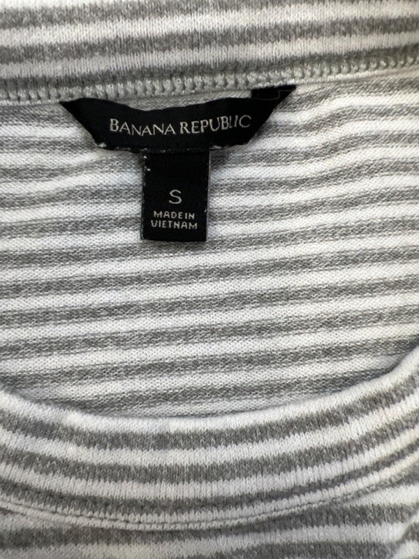 Banana Republic Women's Gray/White Striped Long Sleeve Curved Hem Shirt - S image 3