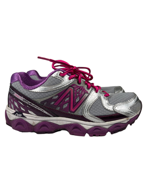 New Balance Women's Gray/Purple Lace Up B40v2 Running Shoes - 7.5