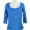 Nike Women's Blue 3/4 Sleeve Fitted Athletic Shirt - M