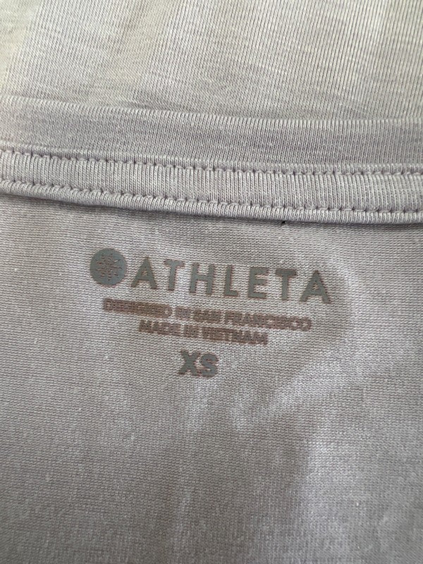 Athleta Women's Purple Essence Vital Scoop Neck Athletic Tee Shirt - XS image 3
