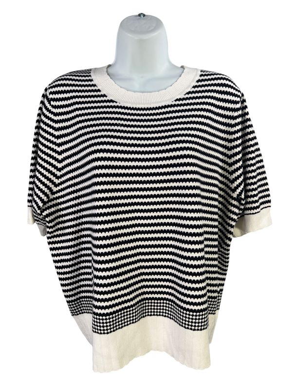 Adrianna Papell Women's Black/White Textured Scalloped Short Sleeve Sweater - XL