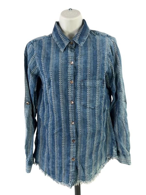 Karen Kane Women's Blue Embroidered Long Sleeve Button Up Blouse - M