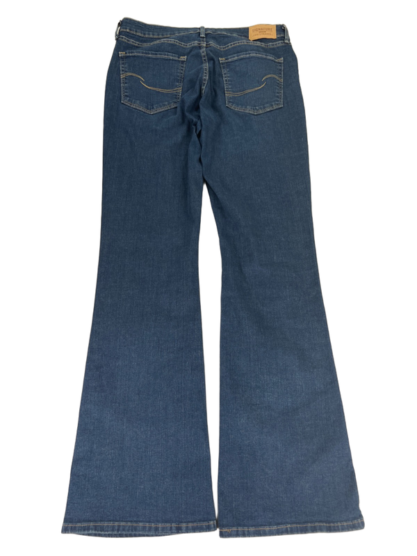 Levi's Women's Dark Wash Signature Gold Label Totally Shaping Bootcut Jeans - 10 image 2