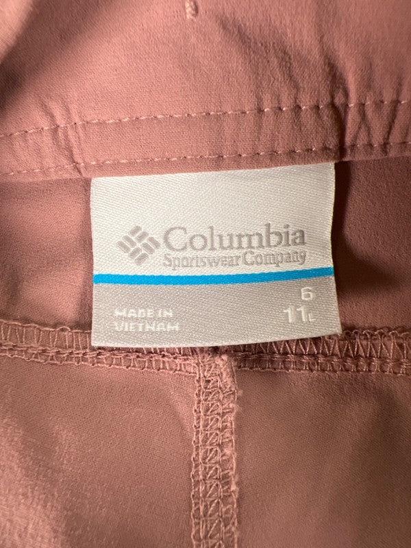 Columbia Women's Pink Bermuda Light Weight Hiking Shorts - 6 image 3