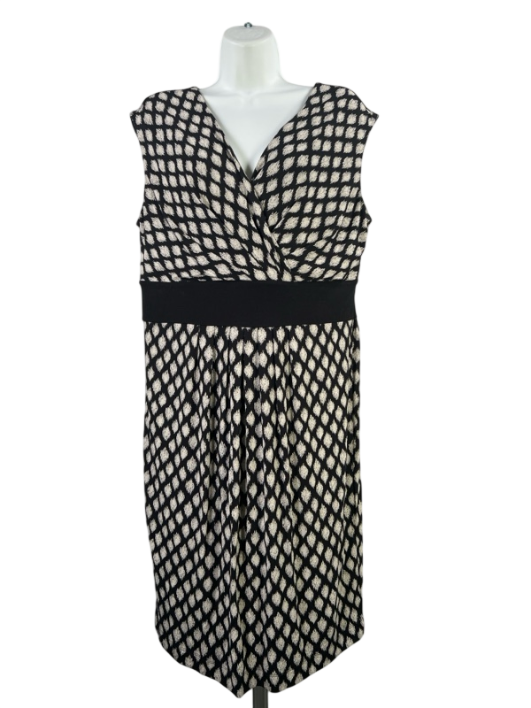 Ann Taylor Women's Black Sleeveless Shift Dress - 12