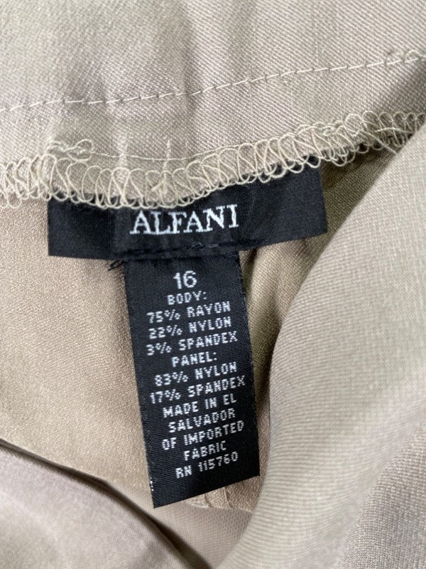 Alfani Women's Beige Stretch Pull On Capri Pants - 16 image 3