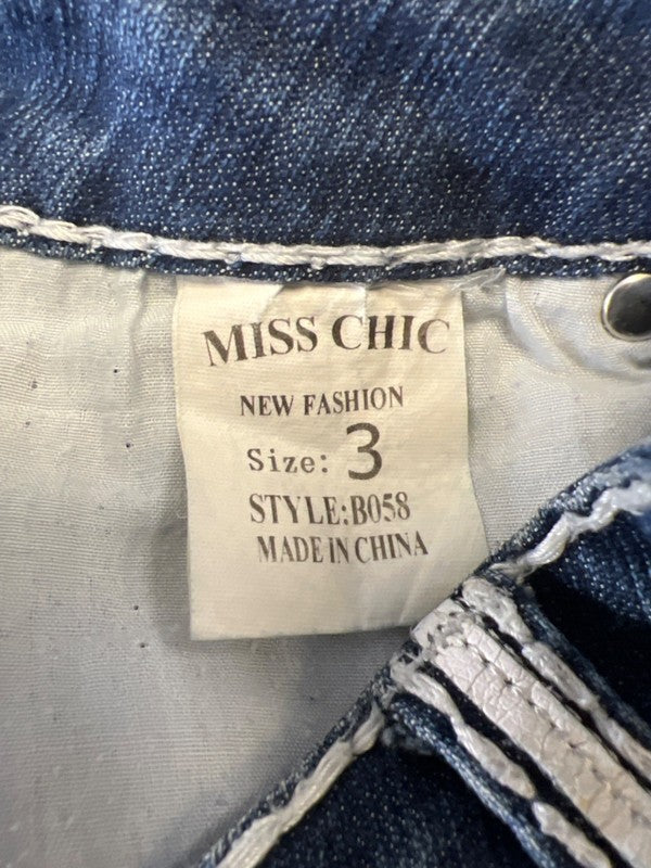 Miss Chic Women's/Juniors Medium Wash Rhinestone Cropped Denim Jeans - 3 image 4
