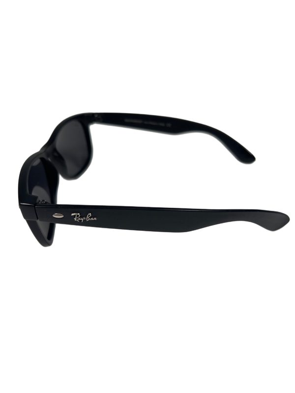 Ray-Ban Unisex Black Polarized Wayfarer Sunglasses W/ Hard Case image 7
