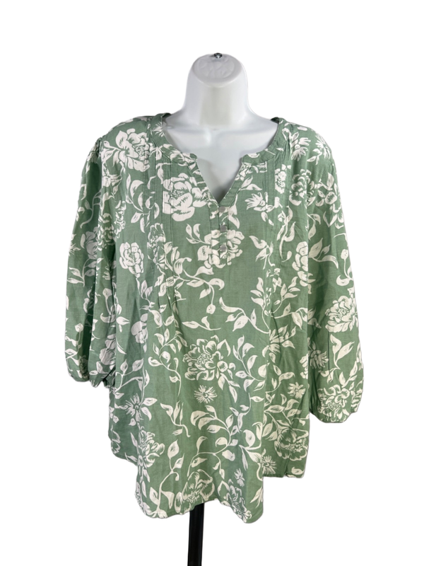Croft and Barrow Women's Green Floral 3/4 Sleeve Pintuck V-Neck Blouse - XL