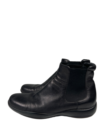 Prada Women's Black Leather Side Panel Pull On Chelsea Boots - 38/US 8 image 5