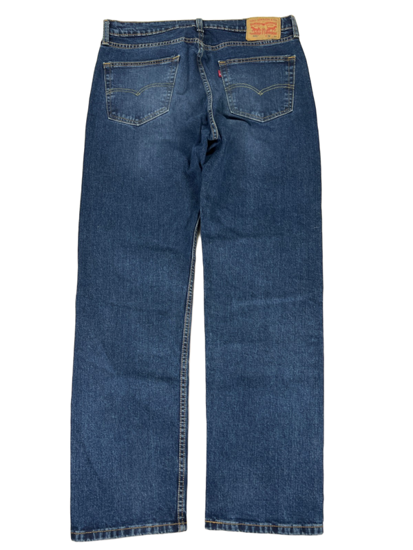 Levi's Men's Medium Wash 505 Regular Fit Denim Jeans - 34x32 image 2