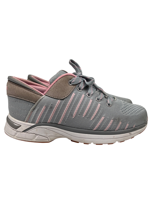 Zeba Women's Gray/Pink Low Top Slip-On Sneakers - 10.5