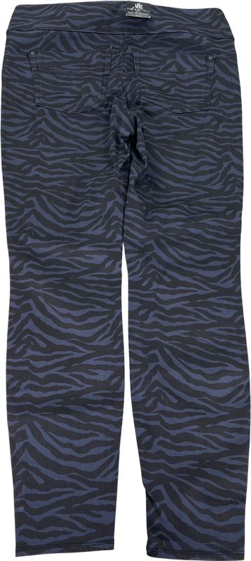 Rock and Republic Women’s Blue Fever Zazzy Zebra Pull On Denim Jeans - 16 image 2