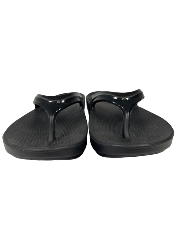 Oofos Women's Black OOlala Lightweight Flip Flop Sandals - 9 image 2