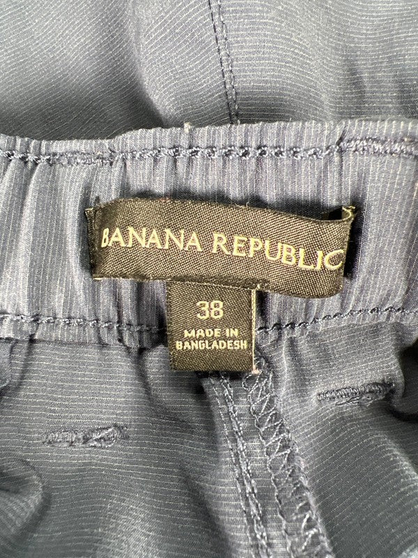 Banana Republic Men's Blue Flat Front Active Shorts - 38 image 3