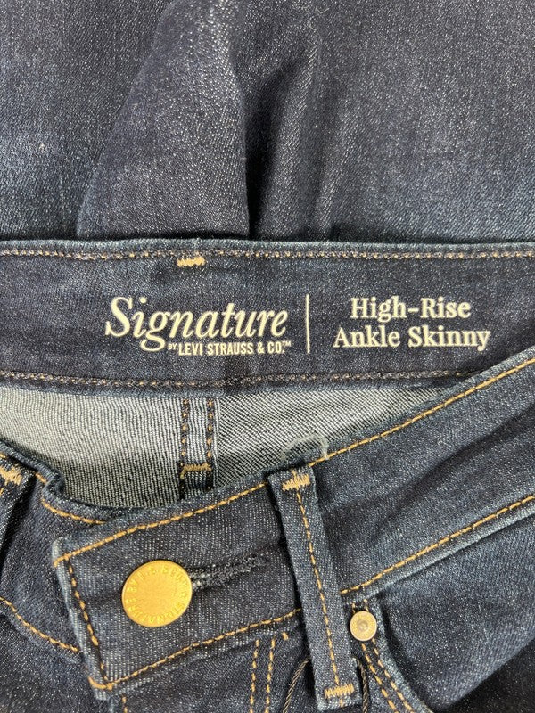 Levi's Women's Blue Signature Dark Wash High Rise Ankle Skinny Jeans - 10 image 3
