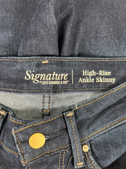 Levi's Women's Blue Signature Dark Wash High Rise Ankle Skinny Jeans - 10 image 3