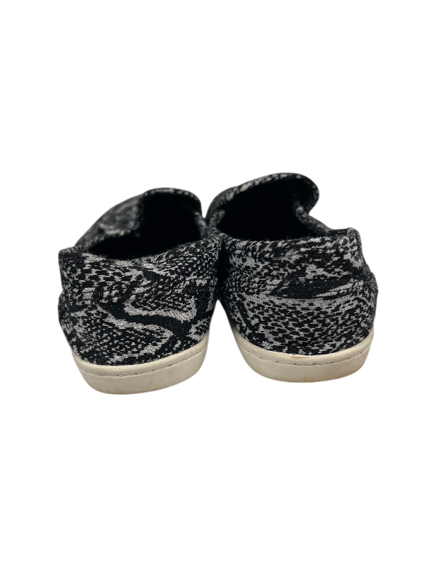 Sanuk Women's Black Snake Print Pair O Dice Slip On Loafers - 6 image 4