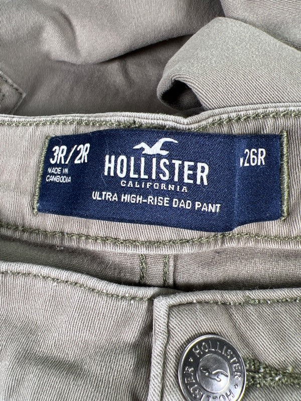 Hollister Women's Green Cargo Ultra High Rise Dad Pants - 2/3R image 3