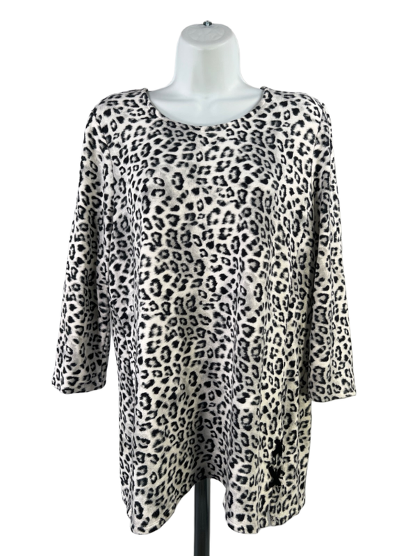 Chico's Women's White/Black Animal Print 3/4 Sleeve Shirt - 1/US M