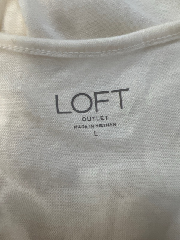 LOFT Women's Ivory/Cream Short Pleated Sleeve Shirt - L image 3