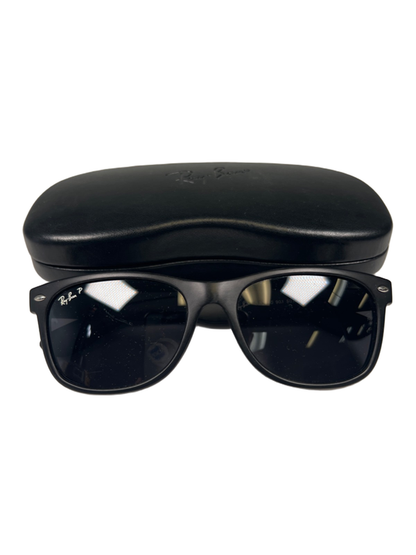 Ray-Ban Unisex Black Polarized Wayfarer Sunglasses W/ Hard Case
