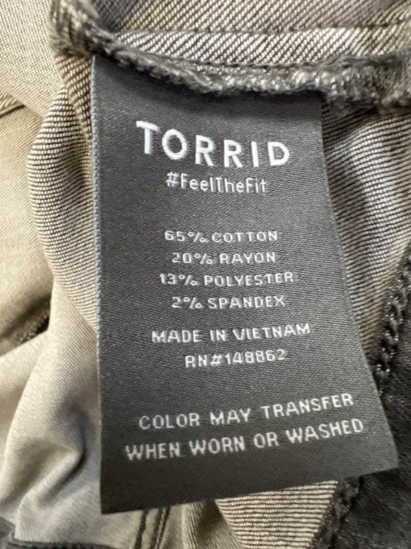Torrid Women's Gray Stretch Denim Supersoft Trucker Jean Jacket - Plus 2X image 4