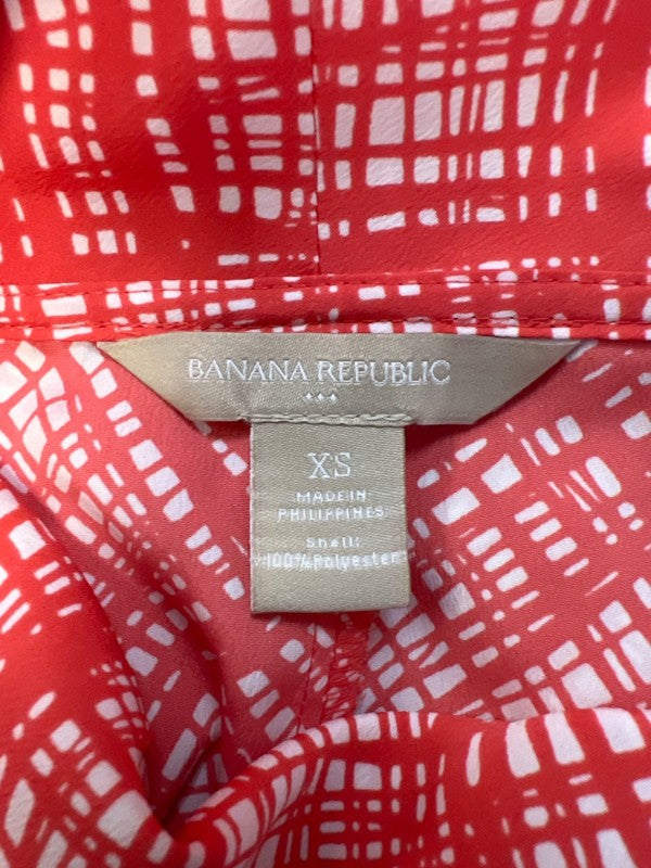 Banana Republic Women's Red Short Tulip Sleeve Blouse - XS image 3