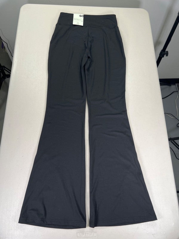 SO Women's Black Criss Cross Band Pull On Flare Legging Pants - M image 2